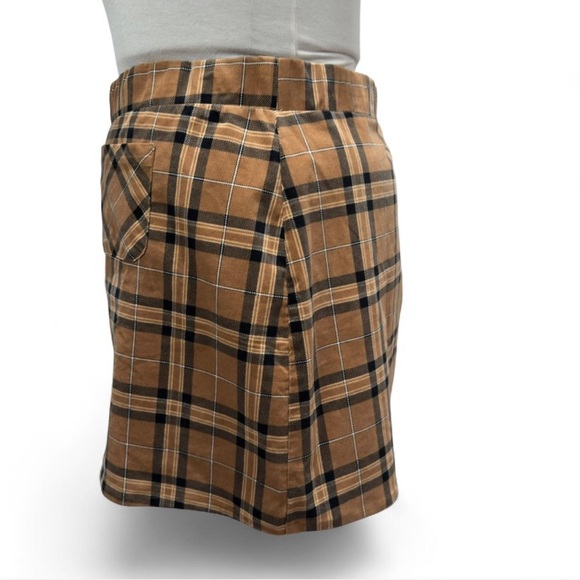 Torrid Brown Mini Corduroy Button-Front Skirt Plus Size 4X/26W | Fall Plaid - Picture 5 of 9